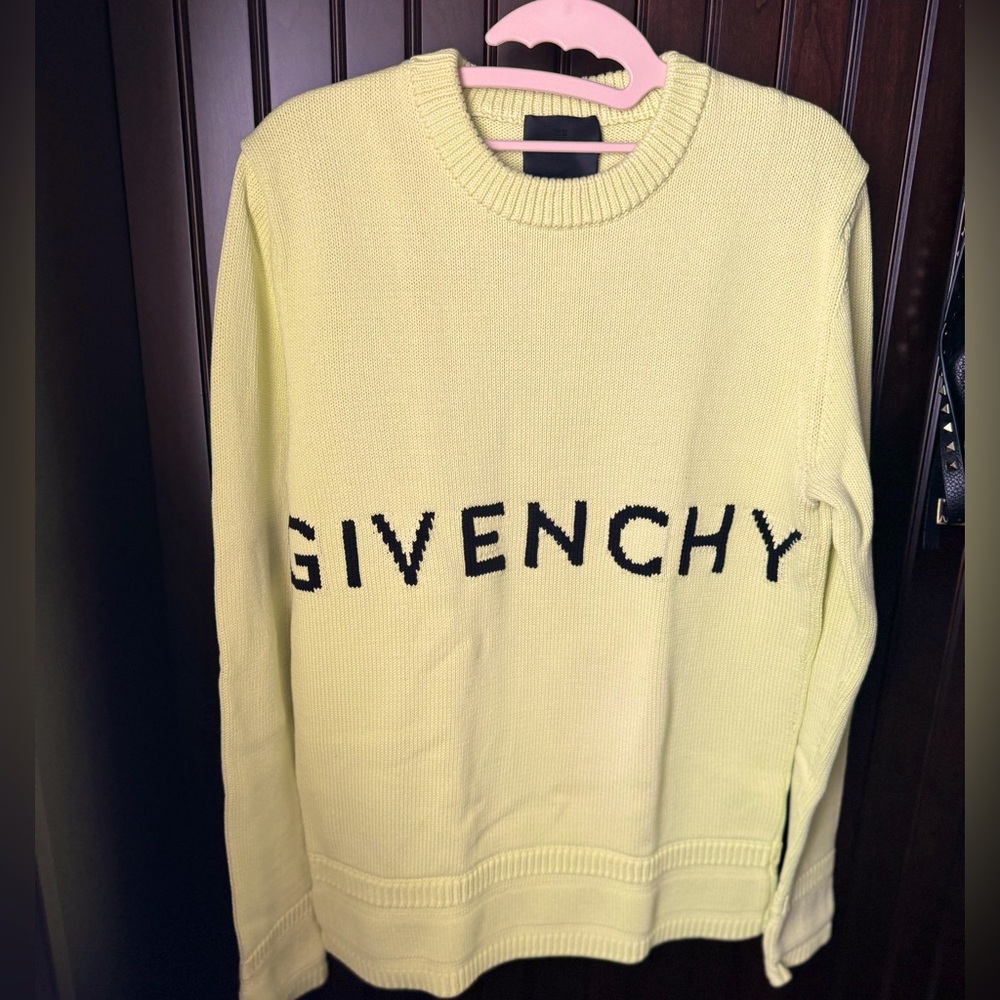 100% authentic Men’s Givenchy Sweater size S